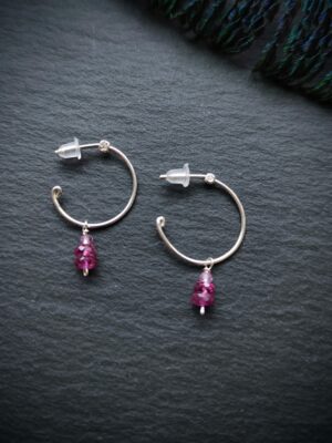 petites créoles tourmaline rose