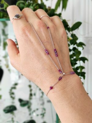 bijou de main améthyste et rubis