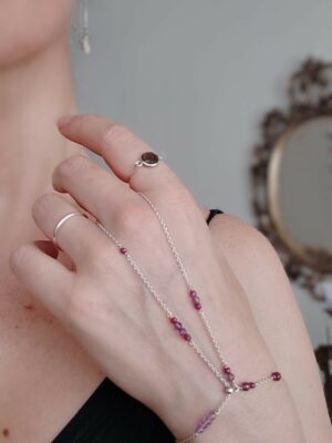 bijou de main améthyste et rubis